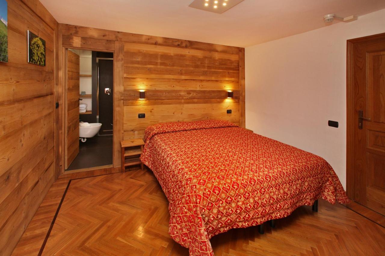Hotel Biancaneve Саузе-д'Ульс Экстерьер фото