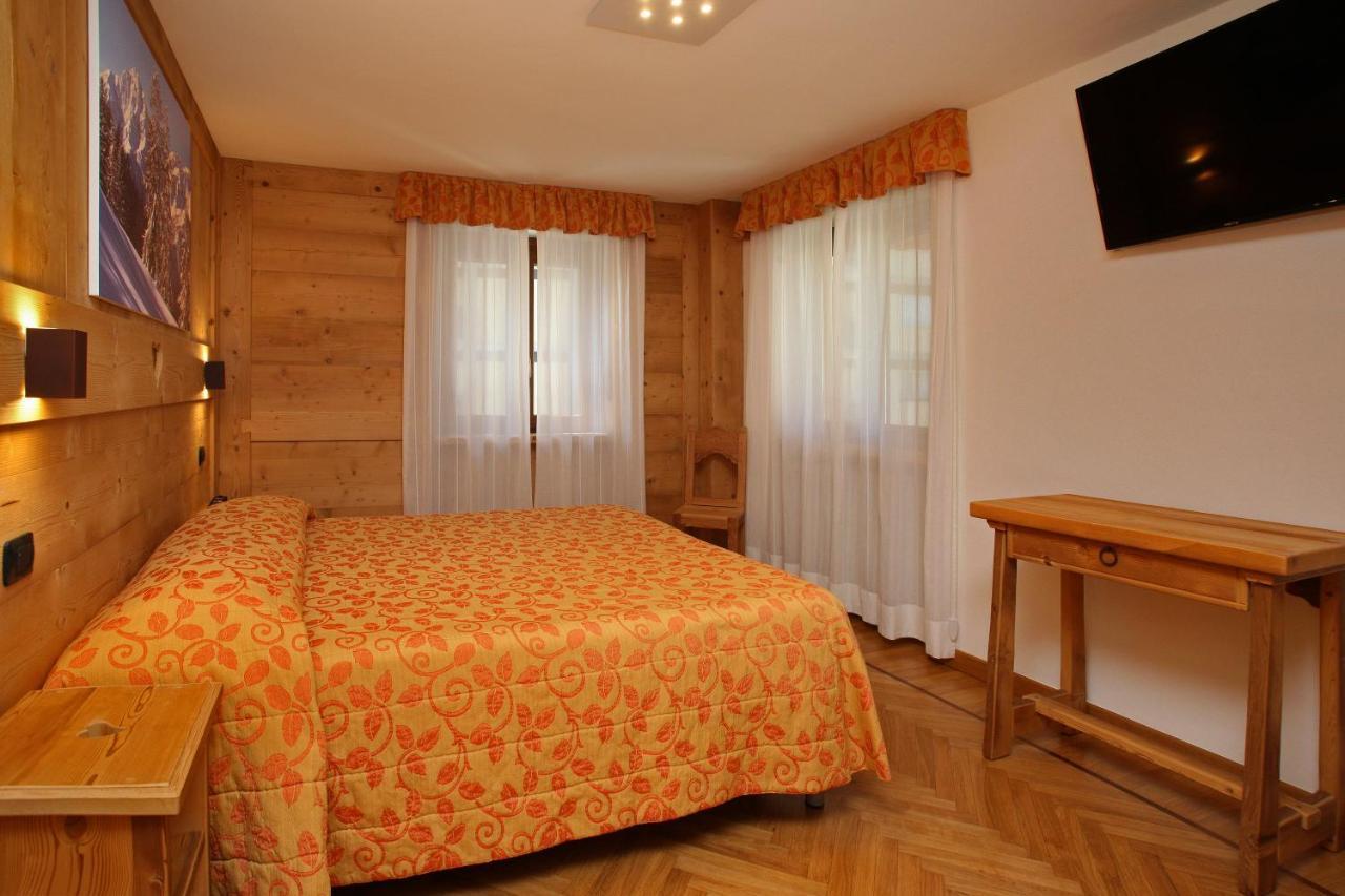 Hotel Biancaneve Саузе-д'Ульс Экстерьер фото