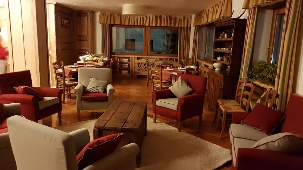 Hotel Biancaneve Саузе-д'Ульс Экстерьер фото